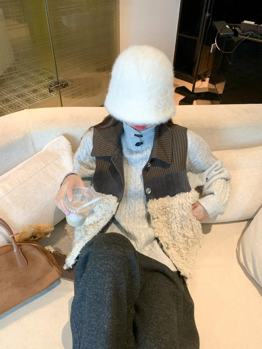 <曾小咸推荐>现货秒杀 ！微信超特价！拼接羊羔毛马甲 日常249.99 立减120 秒杀129.99！！ 半高领长袖针织衫  秒杀69.99！！ 商品图5