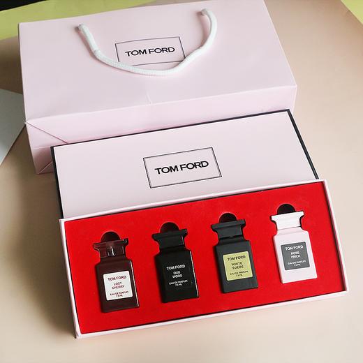 【马年开门红限时活动】（一般贸易）【TF香水四件套礼盒7.5ml*4】 失落樱桃荆刺玫瑰乌木沉香白she香送礼袋 商品图4