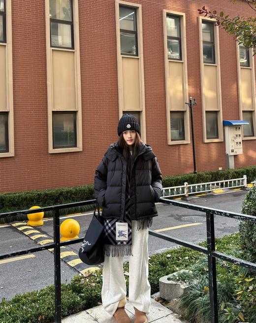 【三星95鹅绒】2025秋冬新款升级版LU五格鹅绒服女款！加厚短款羽绒服！ 商品图2