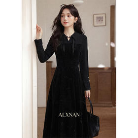 鹿向南「云锦春华」新中式气质丝绒款国潮女秋冬显瘦黑色连衣裙