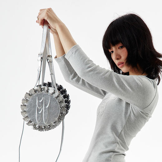 CryingCenter 银色皮革花边圆筒单肩斜挎包 哭喊中心 商品图1