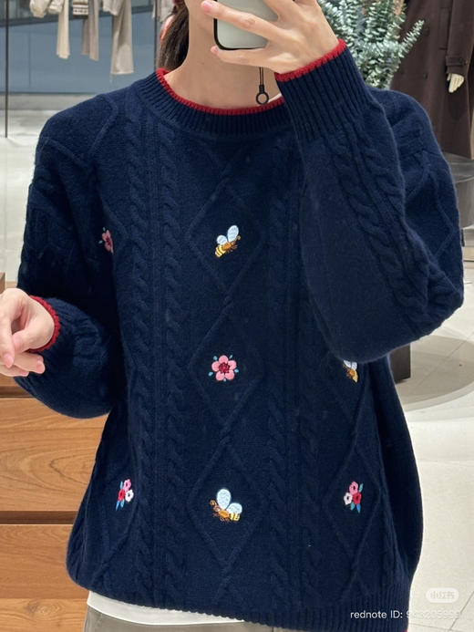 1226-7 独家圆正 小禾新春胶囊系列 趣味刺绣 绵羊毛羊绒 圆领套头衫 商品图1