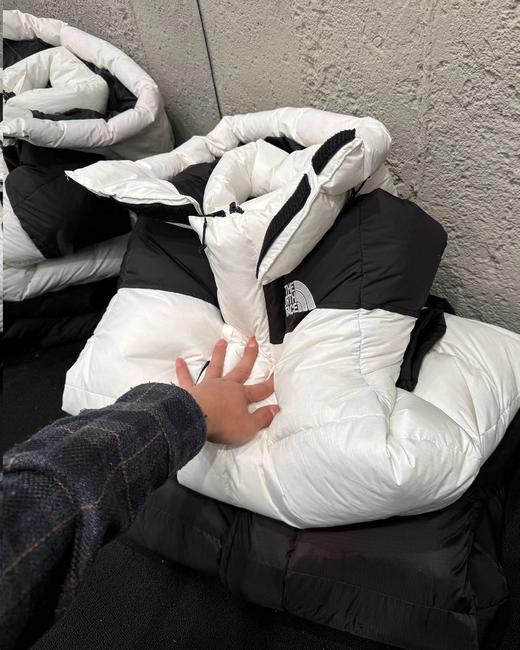 D122622情侣款连帽防水防风立体裁剪鸭绒羽绒服 商品图12