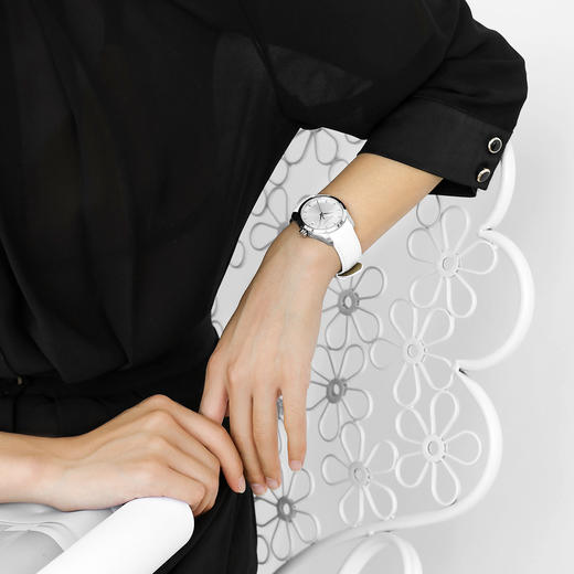 HCT0352101603100 天梭TISSOT 天梭TISSOT库图系列简约风格日历窗格石英女表 商品图3
