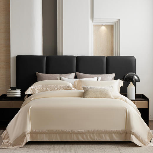 多喜爱 120S双股新疆长绒棉四件套 绮境/礼赞【高支高密】【双面质感】贴身丝滑 至简至雅 精致美学 精致提花 外拼设计 轻奢礼箱 商品图9