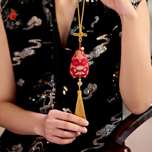 上久楷新中式国风文创礼盒送礼 宋锦挂件 丝羊绒长巾  宝驹纳福 商品图5