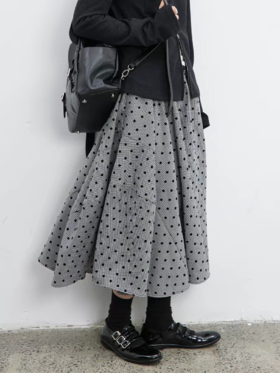 步履不停/5D41177C/千鸟格波点植绒花苞半裙