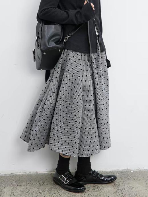 步履不停/5D41177C/千鸟格波点植绒花苞半裙 商品图0