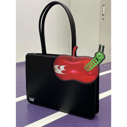 CryingCenter 苹果虫异形电脑包 黑色小号大号 哭喊中心 商品图0