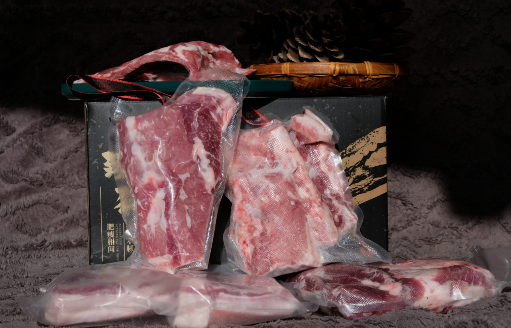 来自香格里拉的藏香猪礼盒