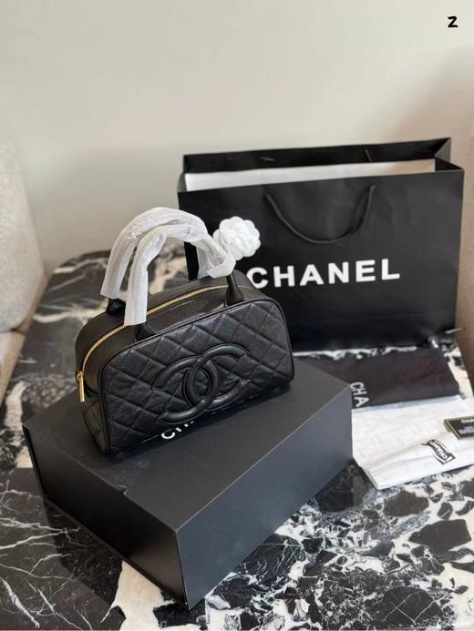 D122636百搭实用款鱼子酱牛皮大容量中古保龄球包 商品图1