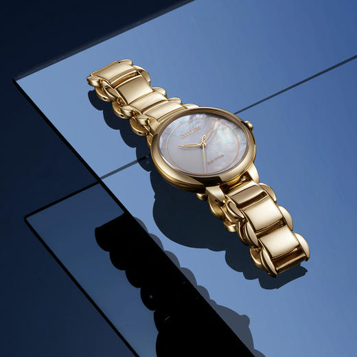 SHEM0673-83D 西铁城Citizen 西铁城光动能简约贝母盘女士表腕表礼物 EM0673-83D 商品图1