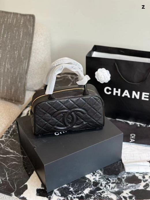 D122636百搭实用款鱼子酱牛皮大容量中古保龄球包 商品图2