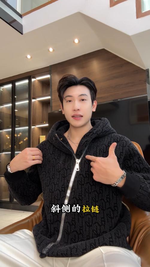 WT347SDSA男士秋冬新款痞帅男装美式提花字母线条斜拉链连帽卫衣百搭宽 商品图0