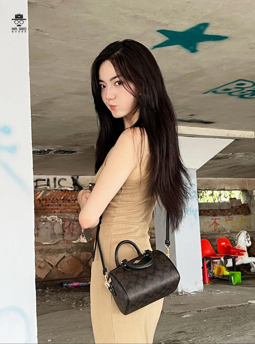 蔻驰 迷你波士顿 Rowan mini枕头包（SS） 商品图1