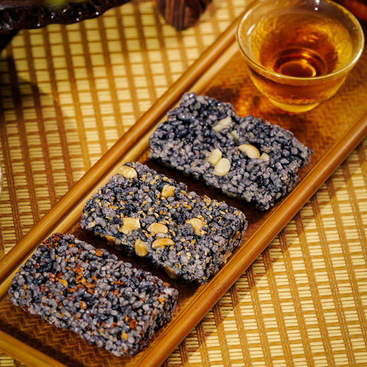 乾红食品乌米炒米糕 1000g礼盒装 原味花生/核桃/夏威夷果 商品图6