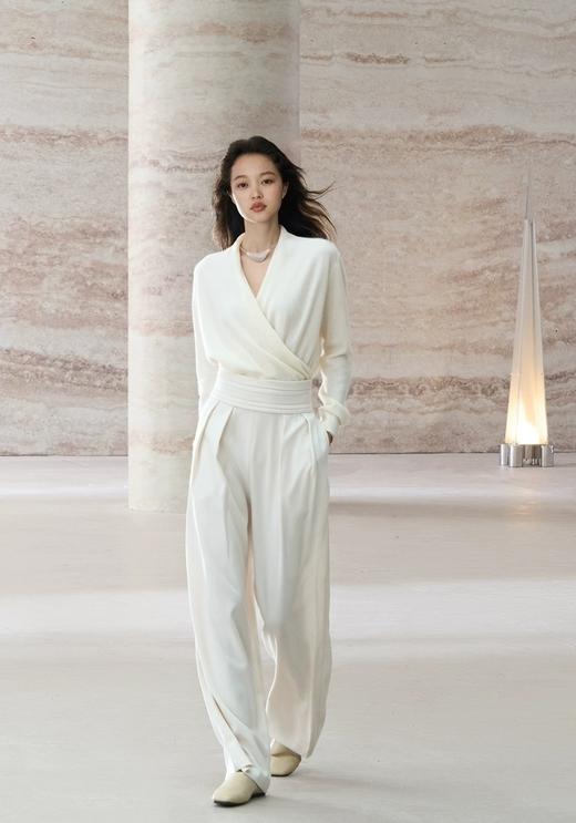 正红法式通勤100%羊毛交叉叠襟领大气知性针织衫上衣 商品图8