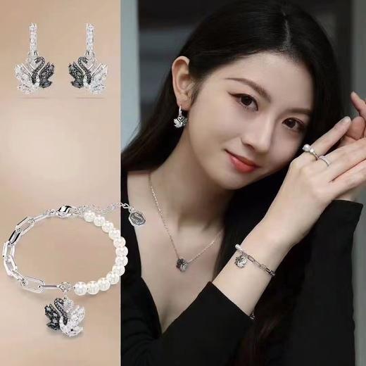 【 顺丰发货】Swarovski/施华洛世奇Swan抱抱鹅系列吊坠耳饰爆闪黑天鹅小众高级感首饰 商品图3