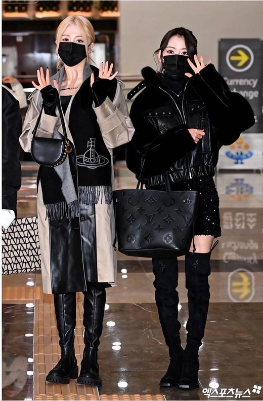 .三色  毒家！Vivienne西太后 25年限定色 圣诞🎁礼物 羊毛围脖 双面双色围巾 商品图1