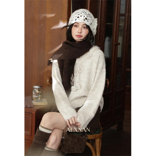 鹿向南「少女礼盒」秋冬新款高级燕麦色针织衫上衣慵懒羊毛毛衣女 商品图4