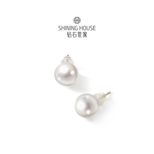 【臻选福利】【限时限量】钻石世家 18K金淡水珍珠耳钉  珍珠7-7.5MM带天然生长痕迹（微瑕），无证书，件重约1.4克，（ 预计3天发货）钜惠价产品 非质量问题不可无理由退换货 商品图1