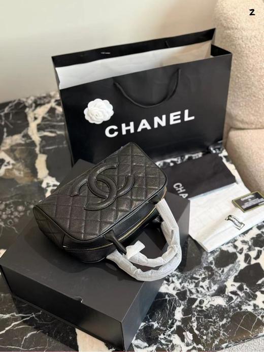 D122636百搭实用款鱼子酱牛皮大容量中古保龄球包 商品图3