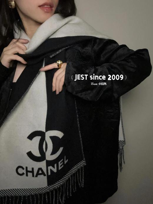 D122606熊猫色黑白双拼双C字母提花羊绒围巾披肩 商品图12