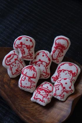 锦江丨博物人丨绣娘小菌人冰箱贴