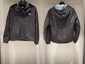 春新款男士两件套防风防雨外套来了！贸易商渠道❗️P家短款防水防风外套，贵货！两件套的设计可以体验到叠穿的快乐，略薄的面料印花内衫单穿可以当夏季防晒衣，两件合穿除了冬季均可穿着，防风防雨防寒！