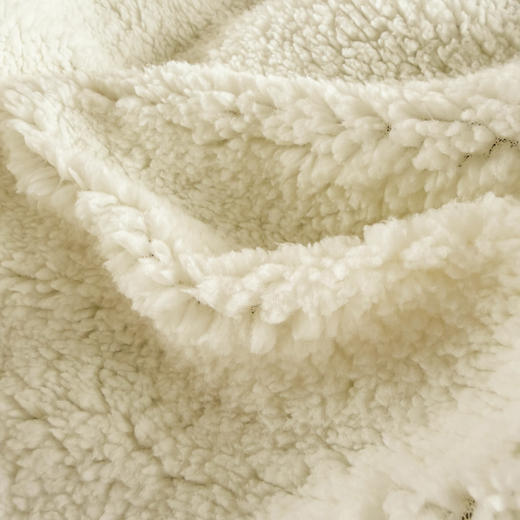 【品牌直发】加倍生活 数码高克重牛奶绒工艺球毯-萌马乐年 4色可选 马年限定系列 年货节焕新季 商品图4