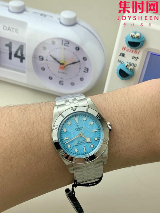 时光铸经典，腕间藏锋芒— ZF帝舵 帝陀碧湾54型系列M79000 男士腕表 表径37mm 小手腕福音 湖水蓝 蒂芙尼蓝盘 商品图5