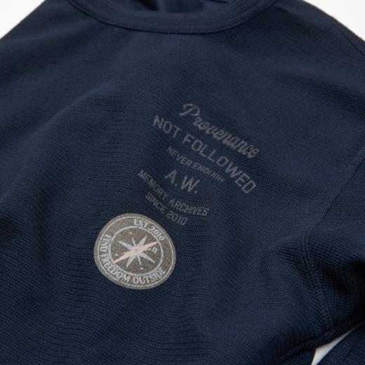 ROMI STUDIO“松弛复古”磨毛印花肌理感落肩套头卫衣 RWCAS66953 商品图4