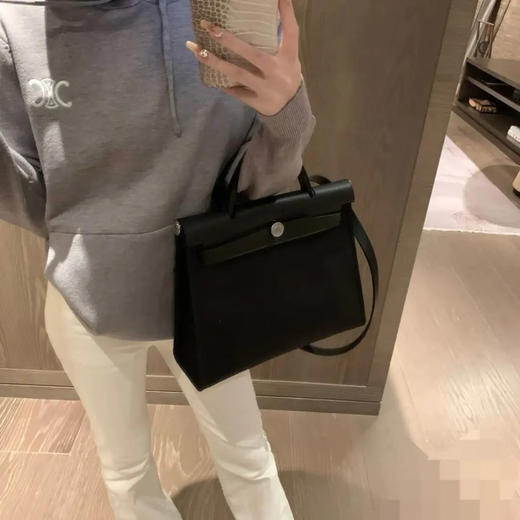 爱马仕 herbag 黑白 防水布 斜挎包 商品图4