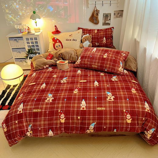 【品牌直发】加倍生活 A类数码印花猫咪小马加厚牛奶绒四件套 6色可选 马年限定系列 春节焕新季 商品图2