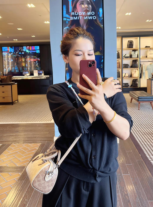 蔻驰 迷你波士顿 Rowan mini枕头包（SS） 商品图7