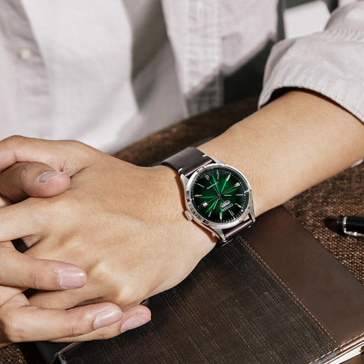 SHNH8390-03XB 西铁城Citizen 西铁城时尚简约皮带男士机械表NH8390-03XB 商品图3