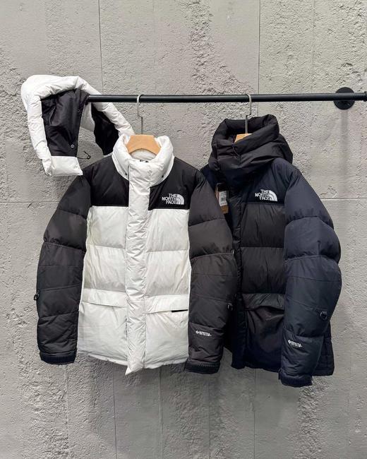 D122622情侣款连帽防水防风立体裁剪鸭绒羽绒服 商品图3