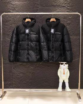 D122632满印拼接老花logo运动款加厚连帽羽绒服