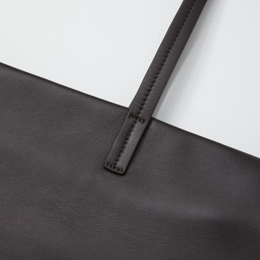 ROMI STUDIO 首饰袋 头层牛皮大容量托特包休闲手提包 RWCLP32422 商品图3