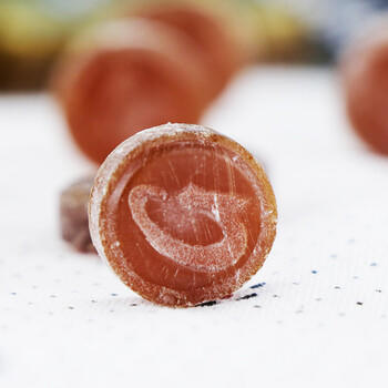 金嗓子喉宝 润喉糖含片 22.8g/盒  军训 主播 清凉护嗓 草本润喉 /休闲食品 /糖果 /润喉糖 商品图2