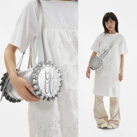 CryingCenter 银色皮革花边圆筒单肩斜挎包 哭喊中心 商品图0