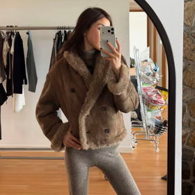 ROMI STUDIO细腻磨砂质感皮毛一体两穿蓬松毛绒面皮草 RWCWWG5132