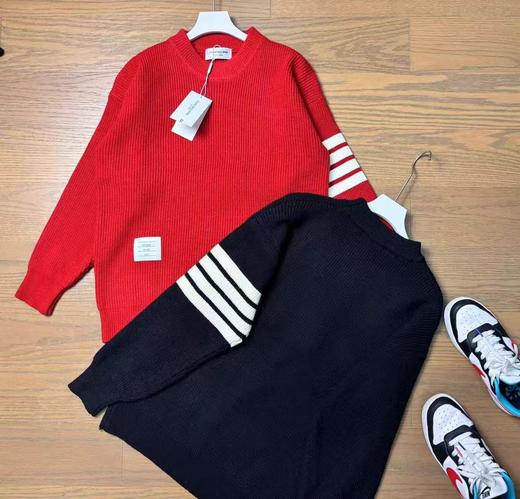 D122601新款精典手臂四条杠男士圆领休闲毛衣 商品图4