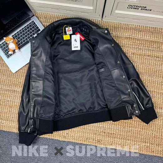 D122621联名款背面logo皮革校队夹克男女同款 商品图2