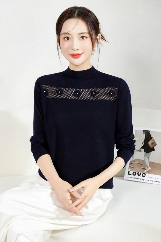 伯妮斯茵 | 复古精致 半高领钉珠针织衫 细腻针织面料 百搭遮肉 约会出游款  SZ6E03  绀蝶 商品图0