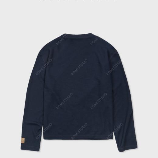 ROMI STUDIO“松弛复古”磨毛印花肌理感落肩套头卫衣 RWCAS66953 商品图2