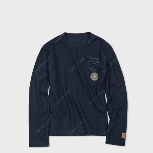 ROMI STUDIO“松弛复古”磨毛印花肌理感落肩套头卫衣 RWCAS66953 商品图1