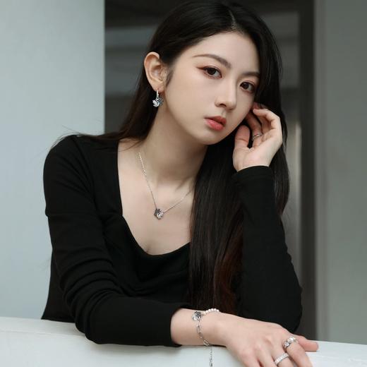 【 顺丰发货】Swarovski/施华洛世奇Swan抱抱鹅系列吊坠耳饰爆闪黑天鹅小众高级感首饰 商品图1