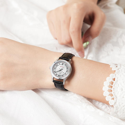 E76401620021382 依波路ERNEST BOREL 瑞士原装真皮表带复古时尚大三针罗马字符石英女表 商品图4