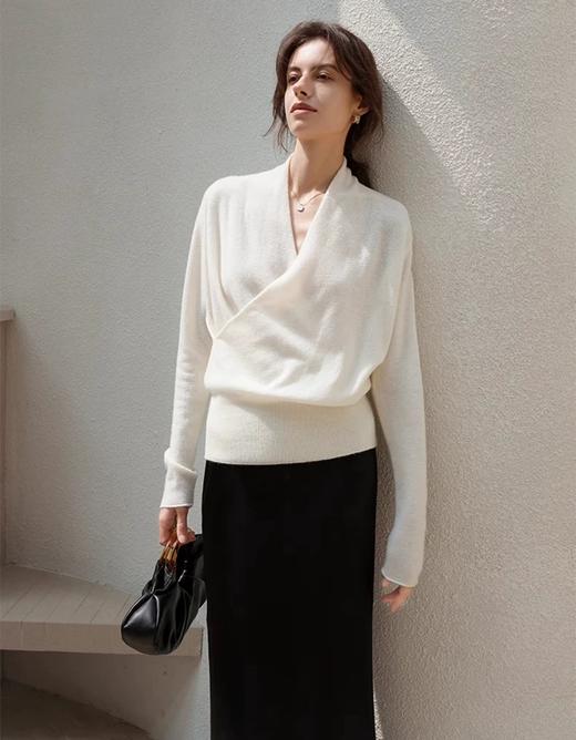 正红法式通勤100%羊毛交叉叠襟领大气知性针织衫上衣 商品图9